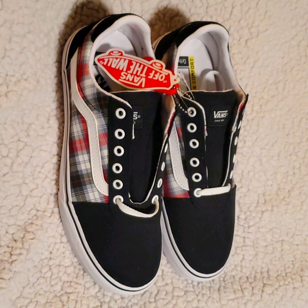 NWT Vans Lace Tennis Shoes